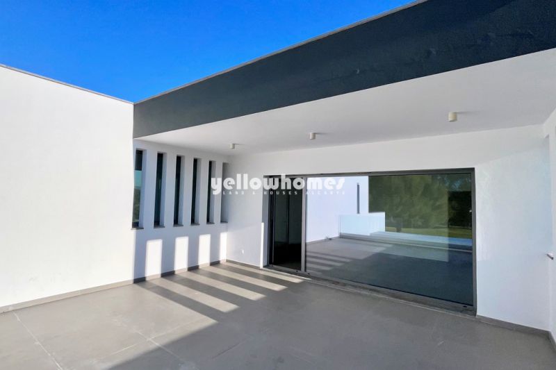 Unique contemporary villa under construction frontline golf in Vila Sol 